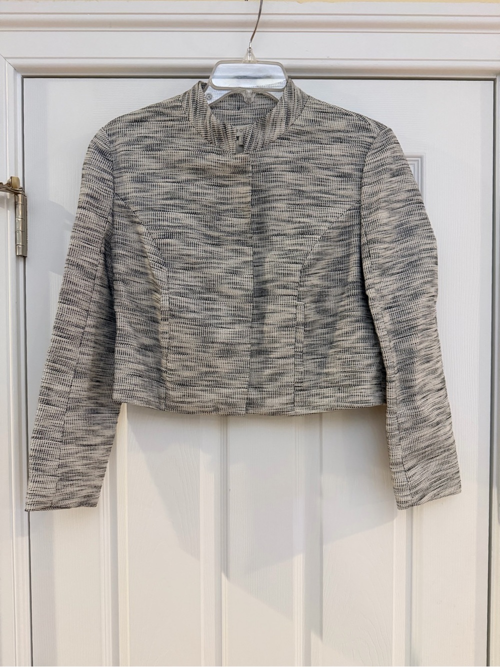 Ladies Size 2 "Fossil" Cropped Textured Jacket in Gray & Cream GUC